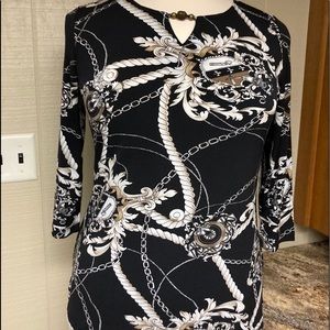 Susan Graver black & white top.